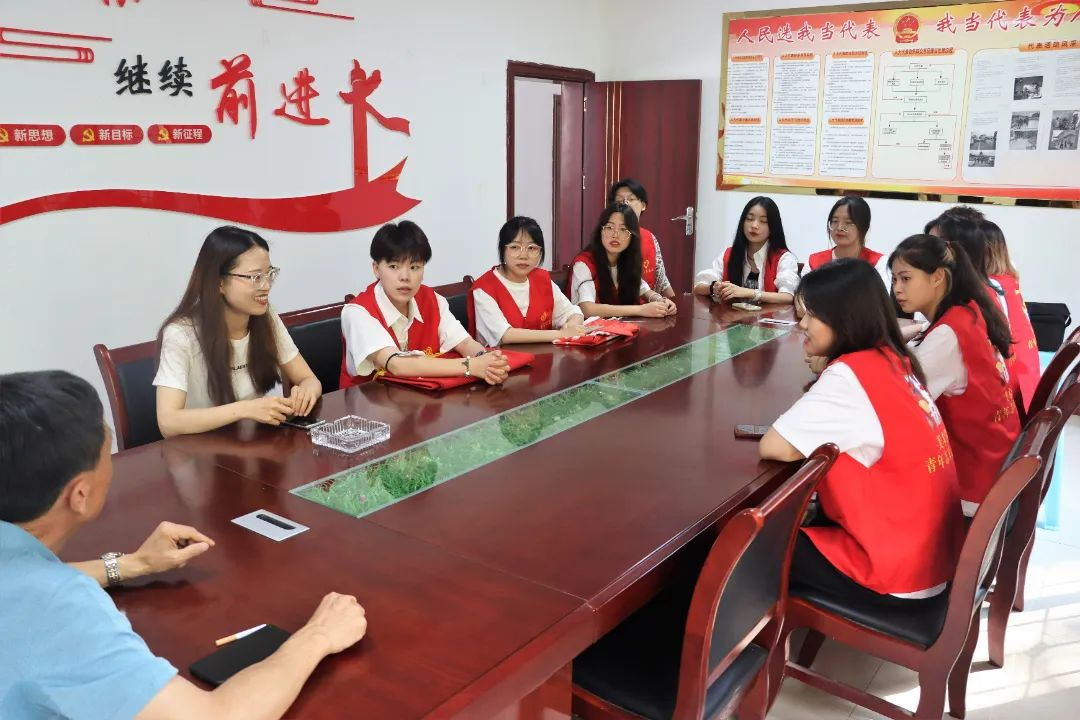 重庆三峡学院美院送美到乡村